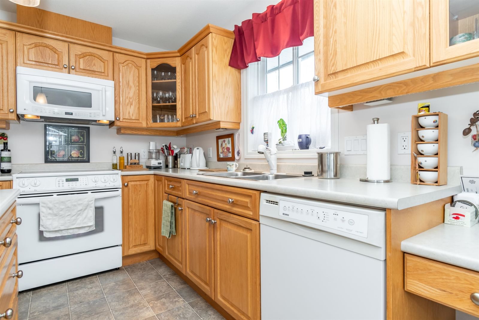 Listing Image 5