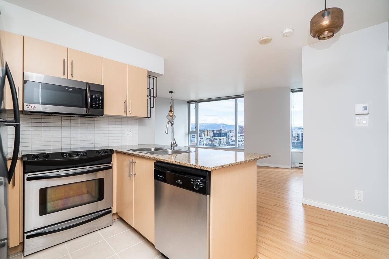 Listing Image 11