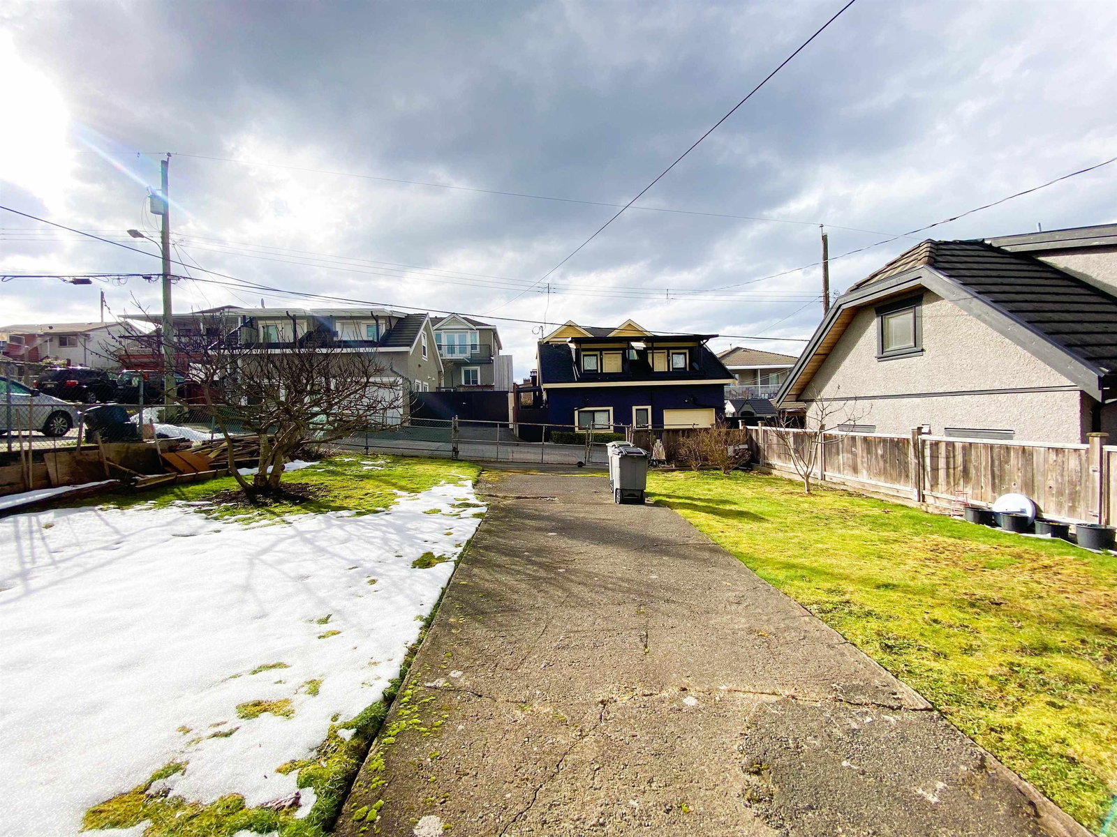 Listing Image 19