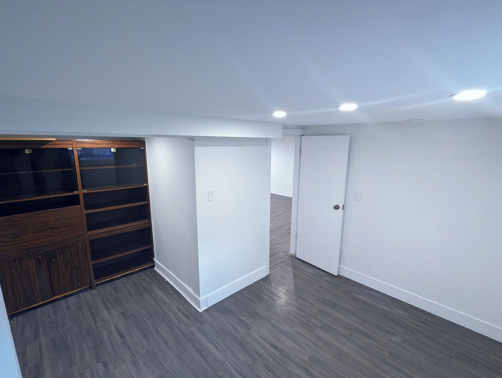 Listing Image 18