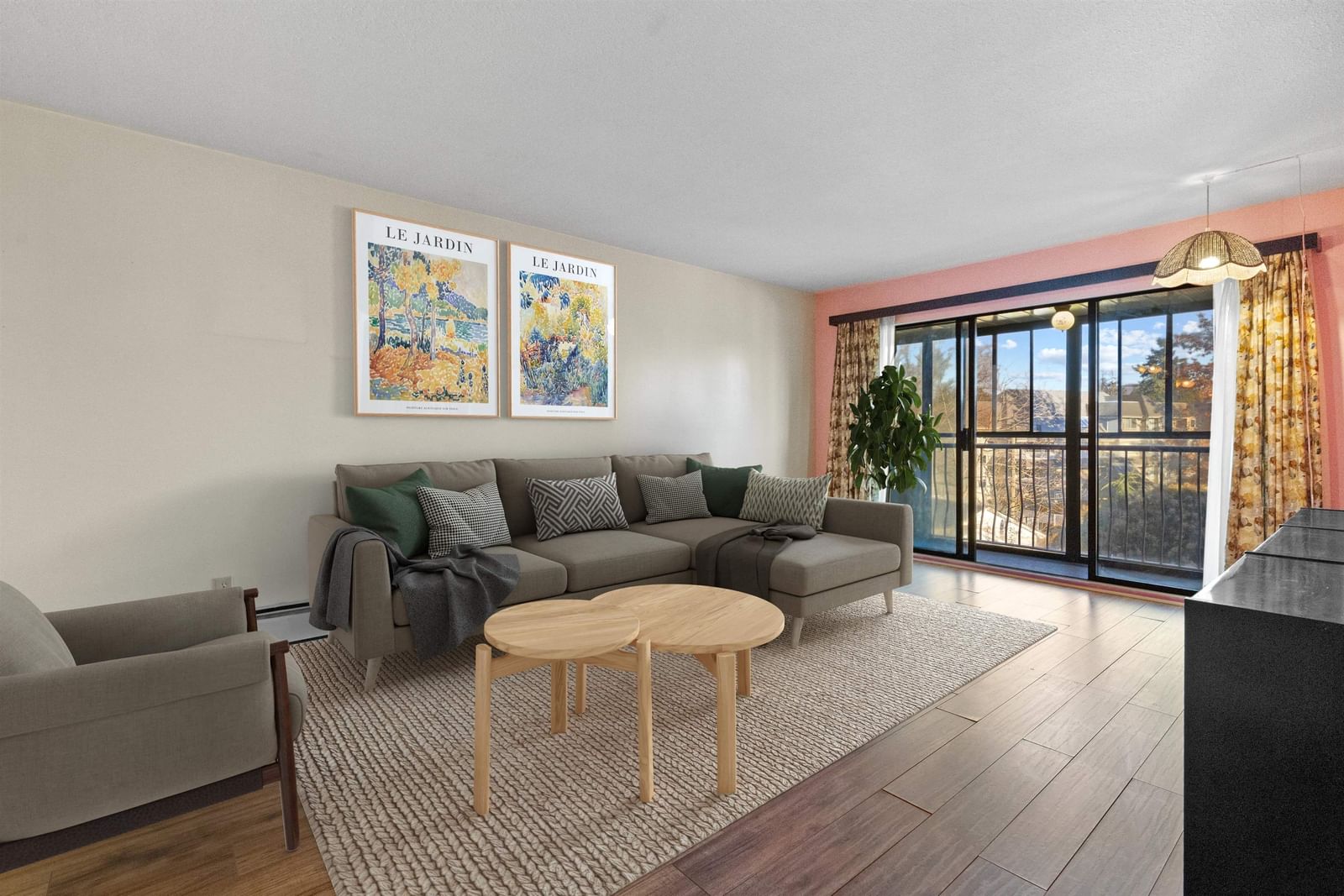 Listing Image 9