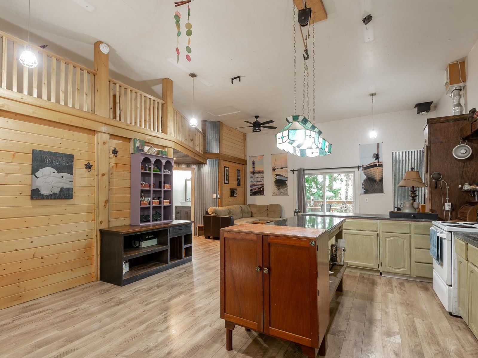 Listing Image 22
