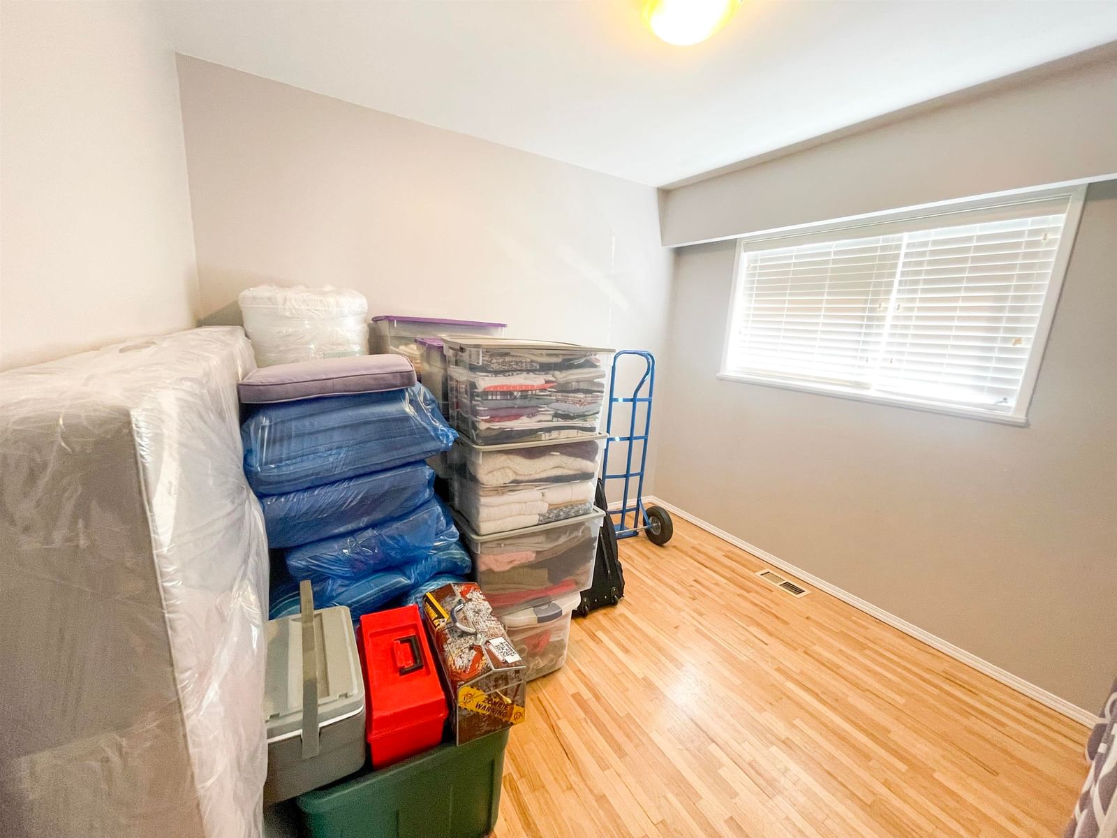 Listing Image 17