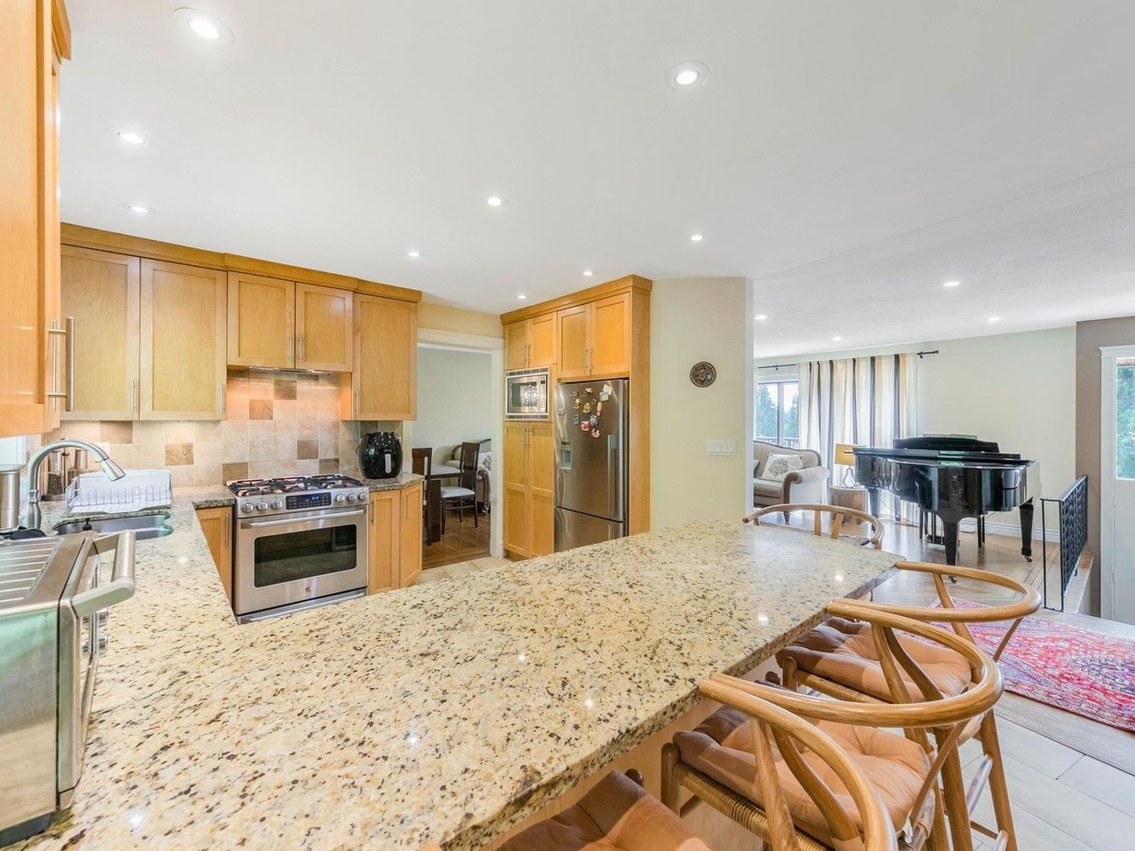 Listing Image 12