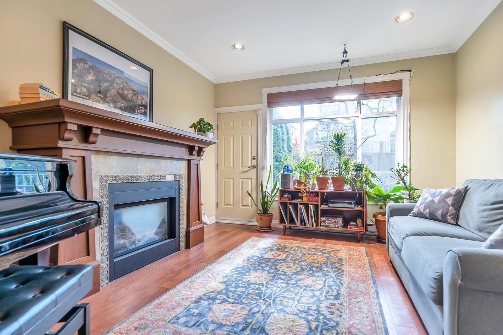 Listing Image 10