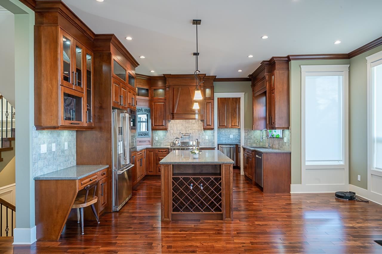 Listing Image 10