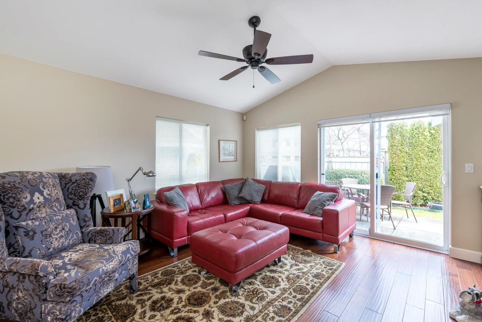 Listing Image 6