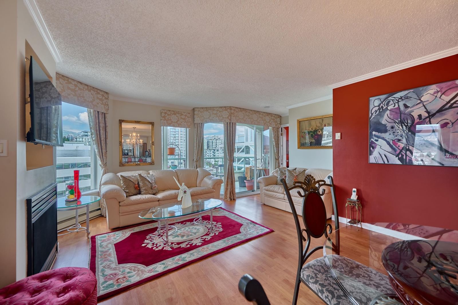 Listing Image 6