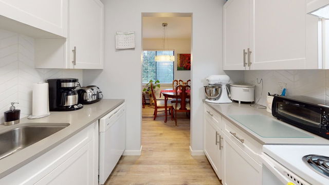 318 - 1740 Southmere Crescent