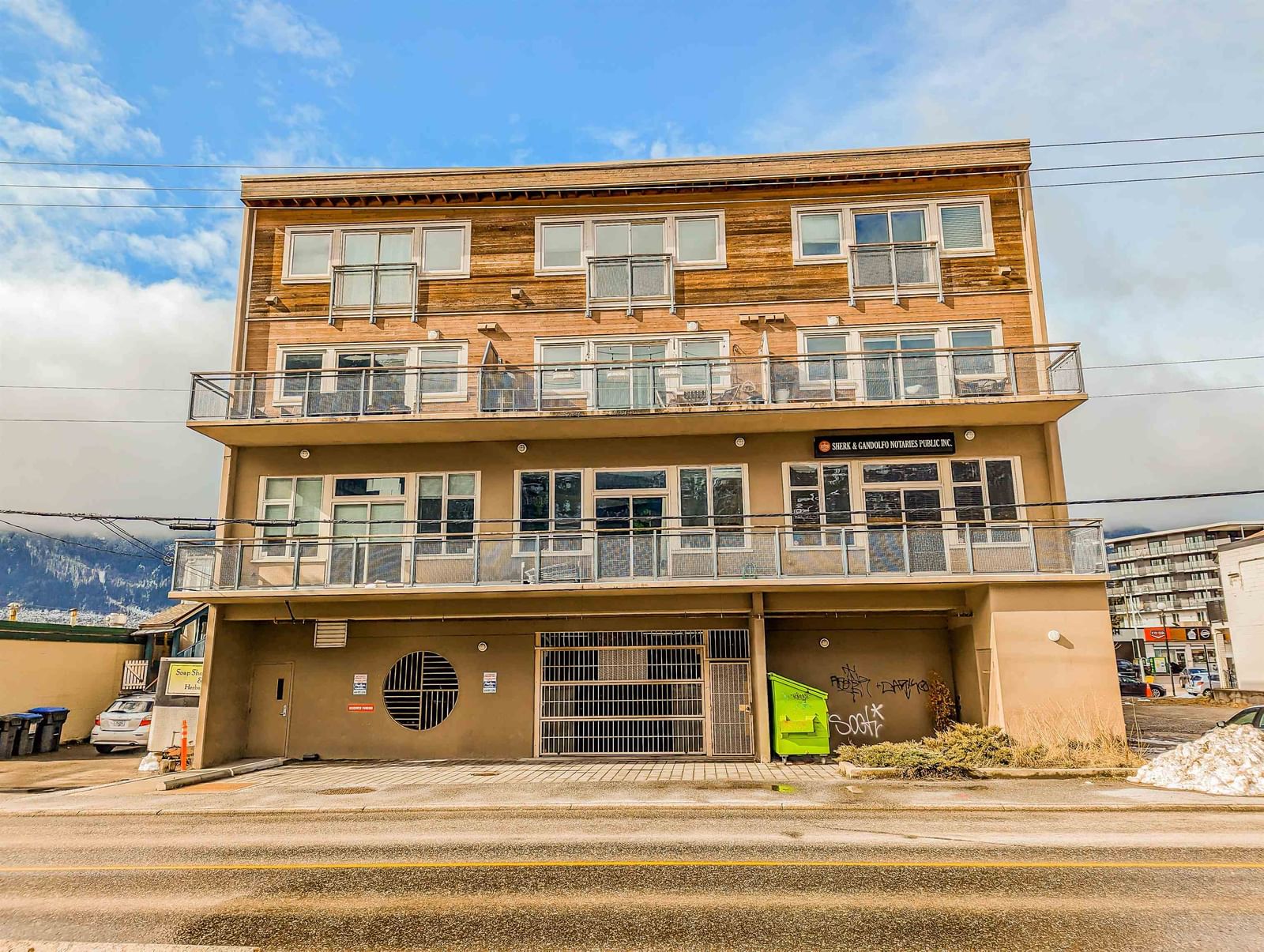 Listing Image 15