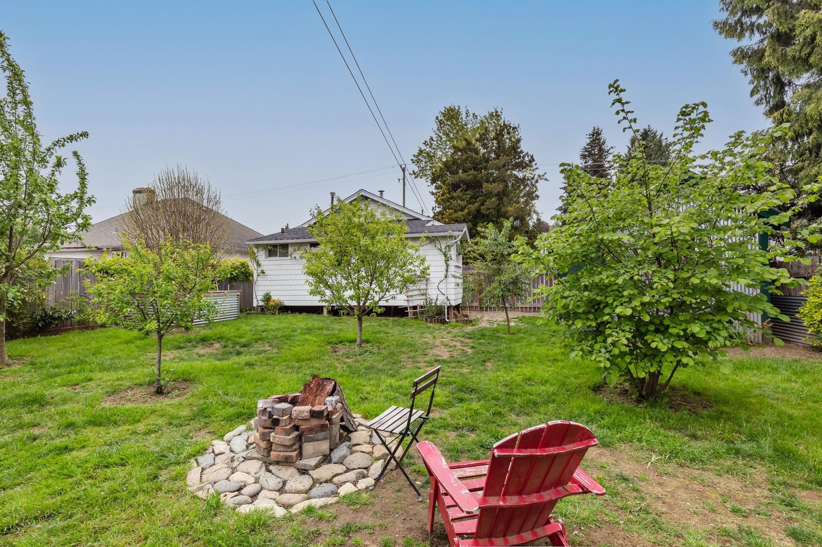 Listing Image 6