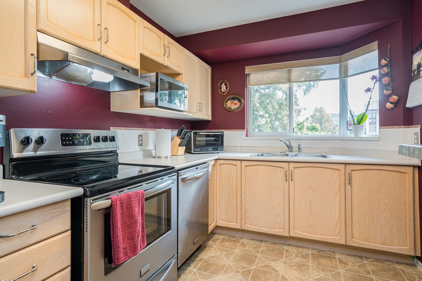 Listing Image 13