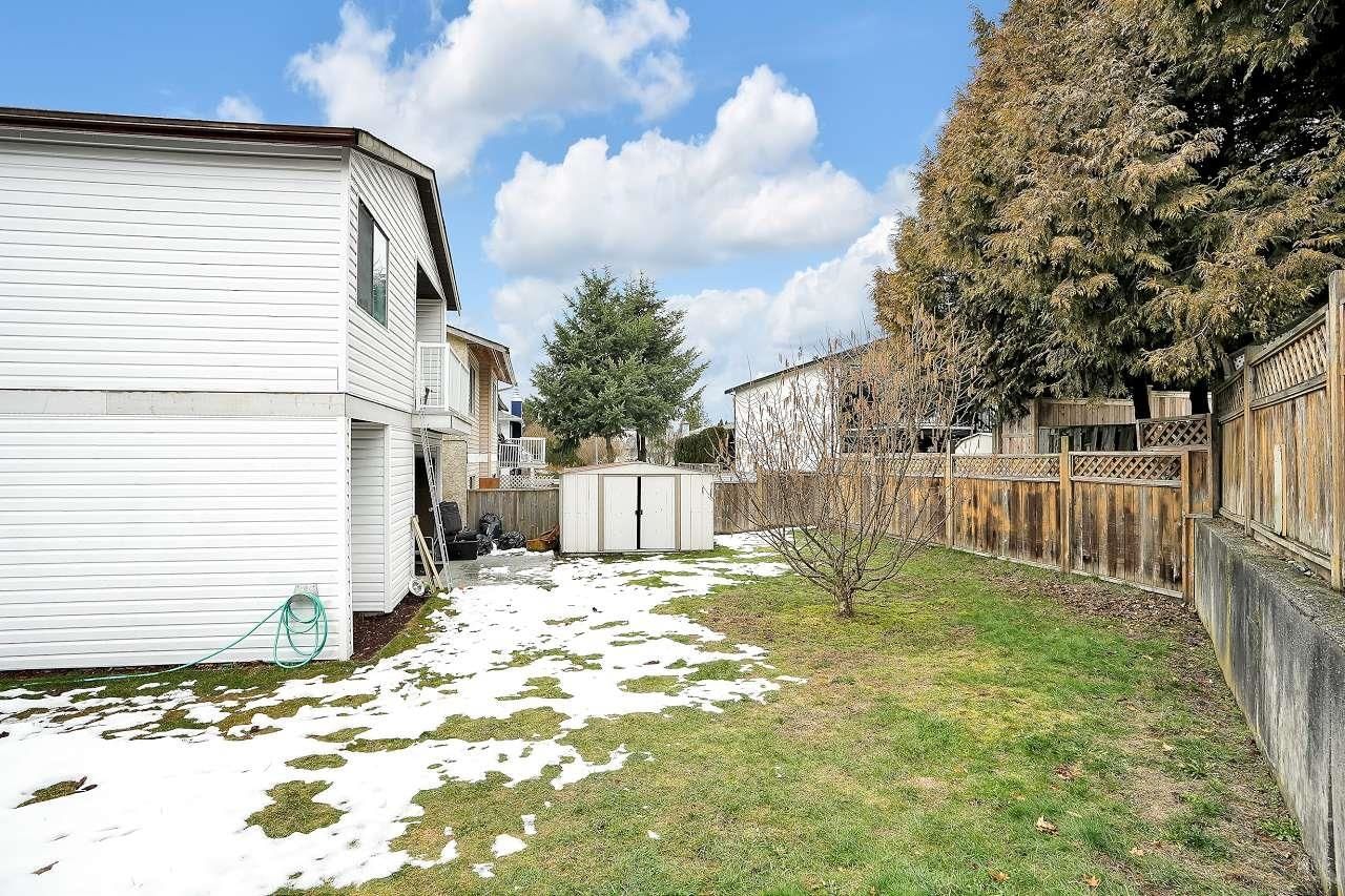 Listing Image 11