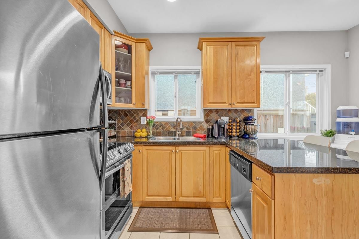 Listing Image 11