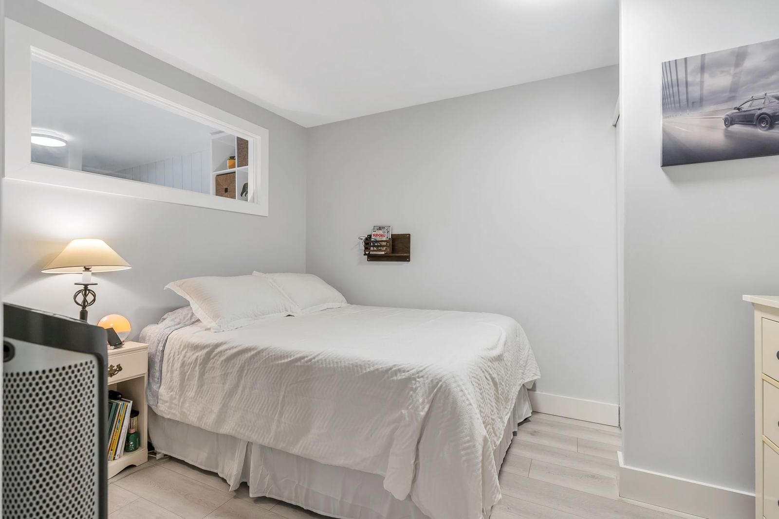 Listing Image 12