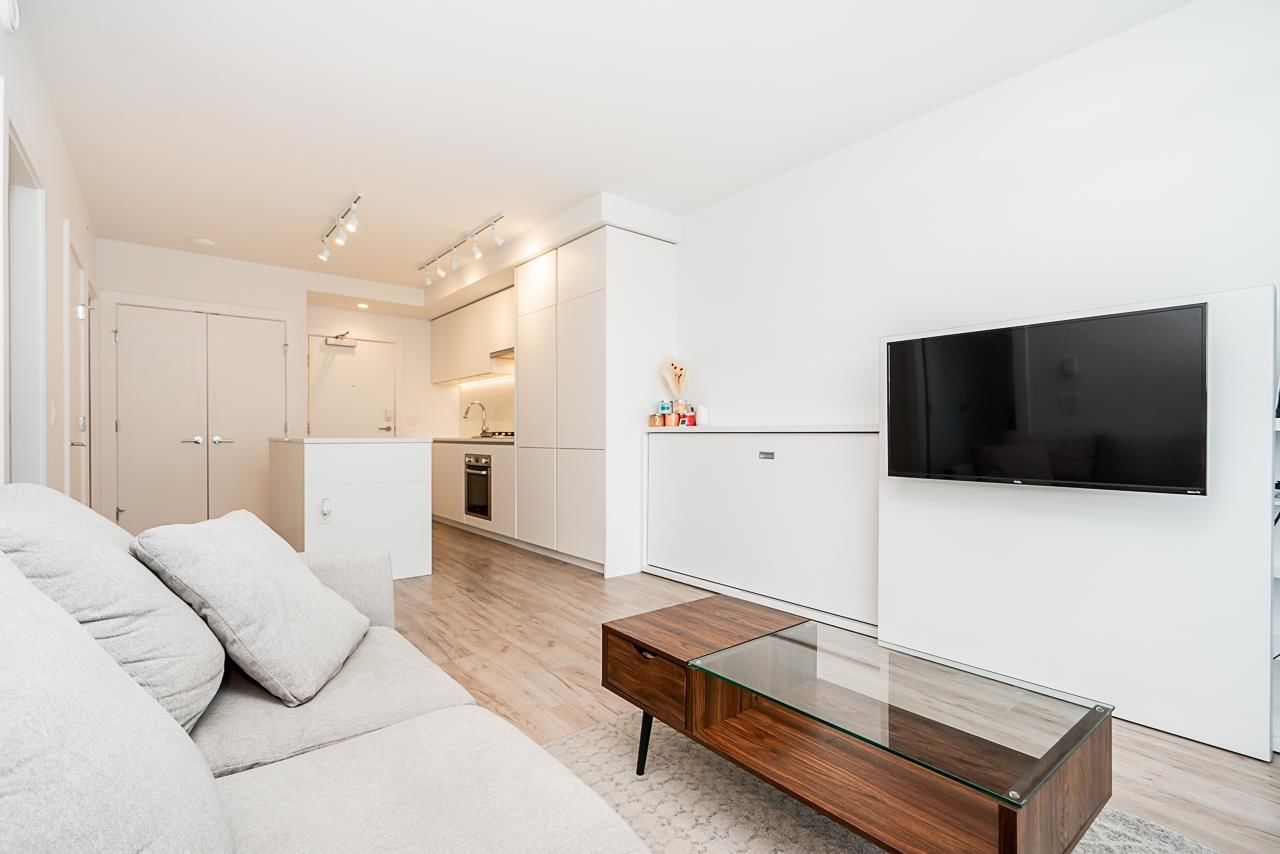 Listing Image 11