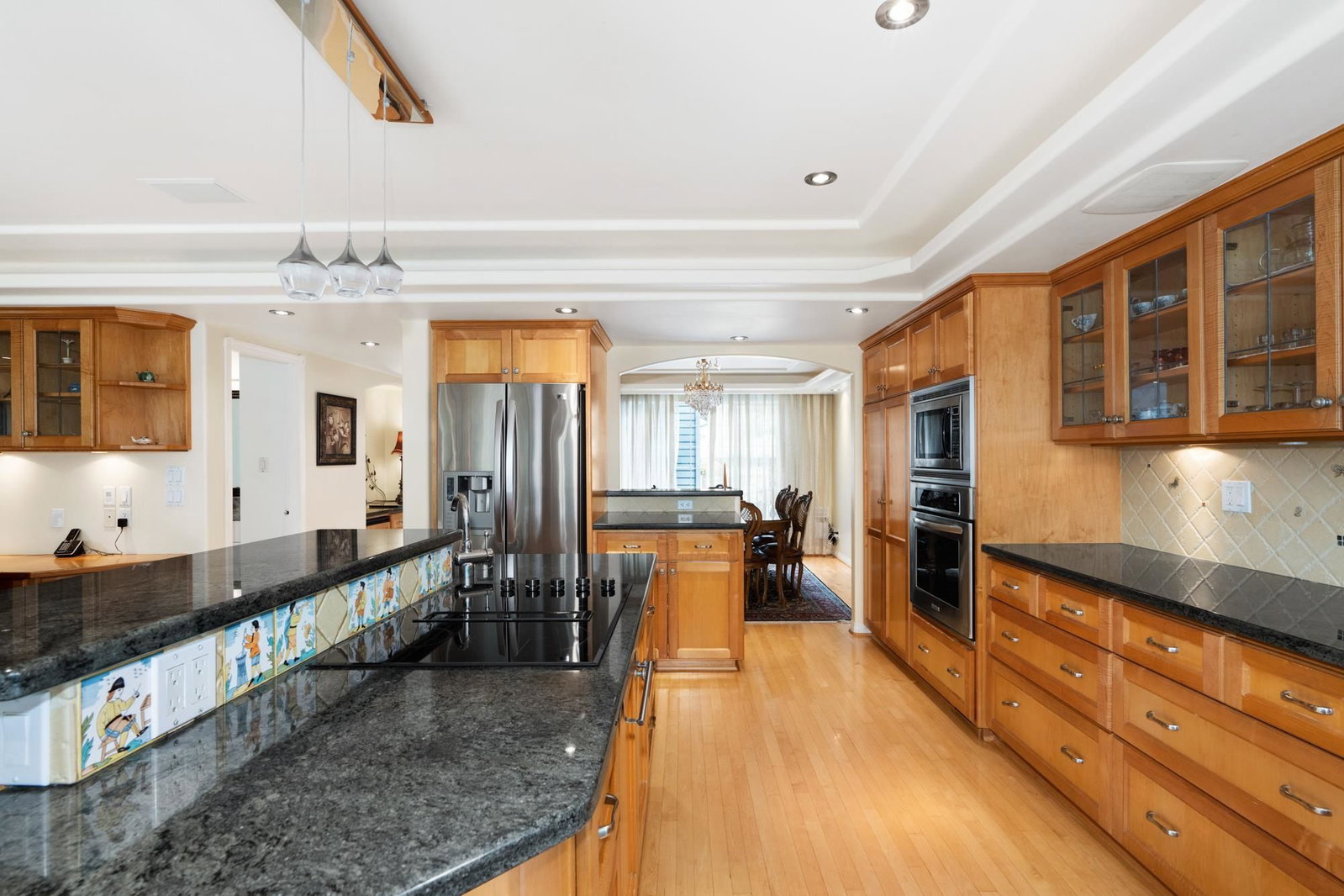 Listing Image 11