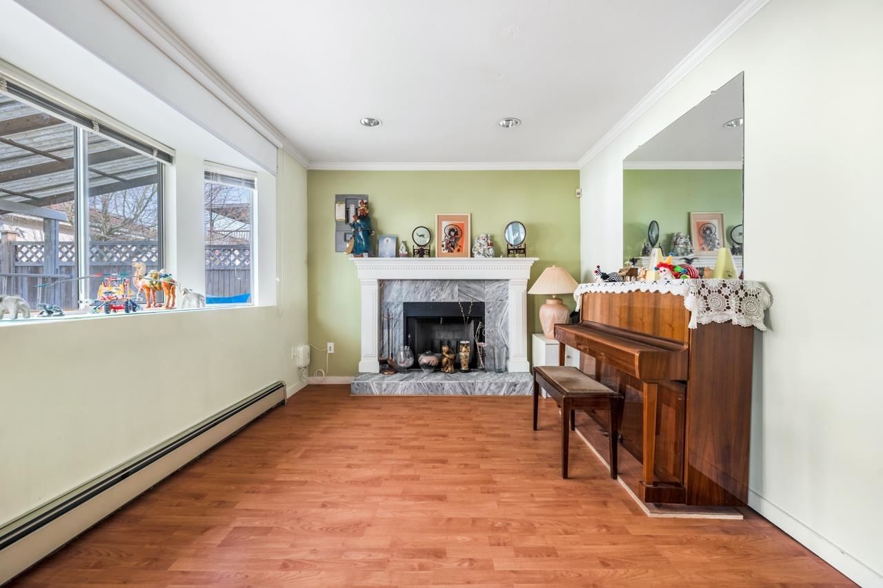 Listing Image 9