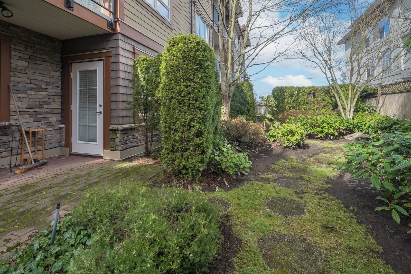 Listing Image 24