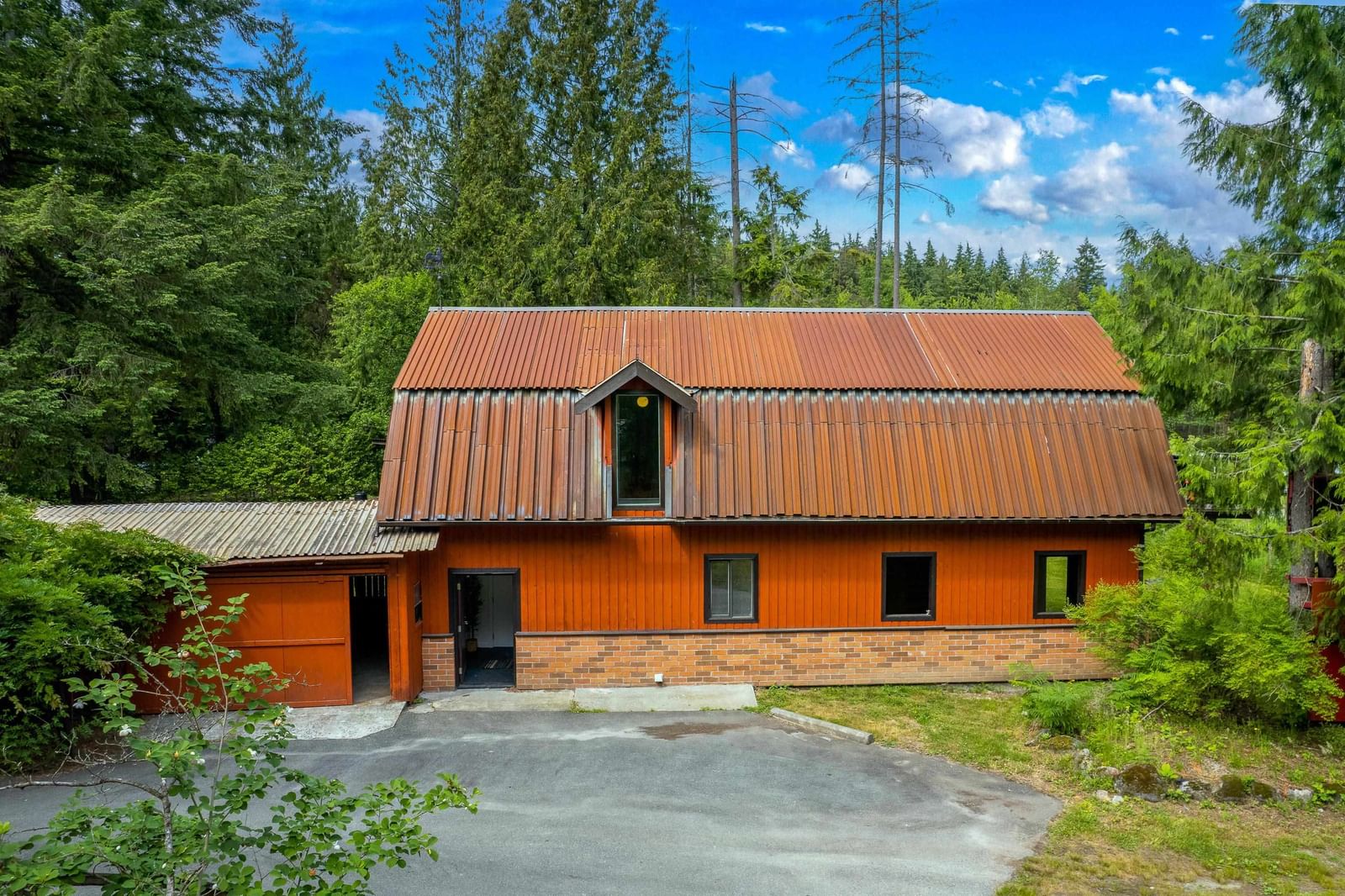 Listing Image 4