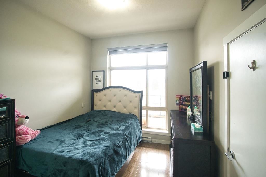 Listing Image 17