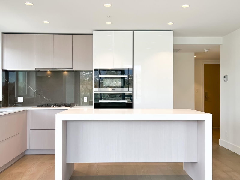 807 - 1675 Lions Gate Lane, North Vancouver, V7P 0E3 | Image 3