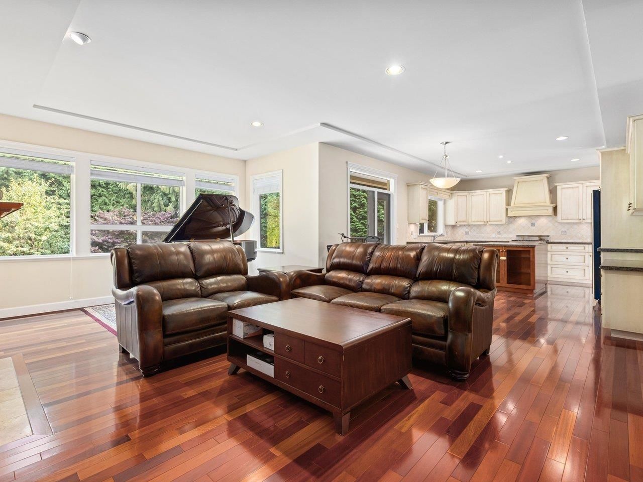 Listing Image 15