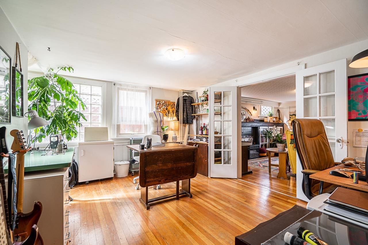 Listing Image 18