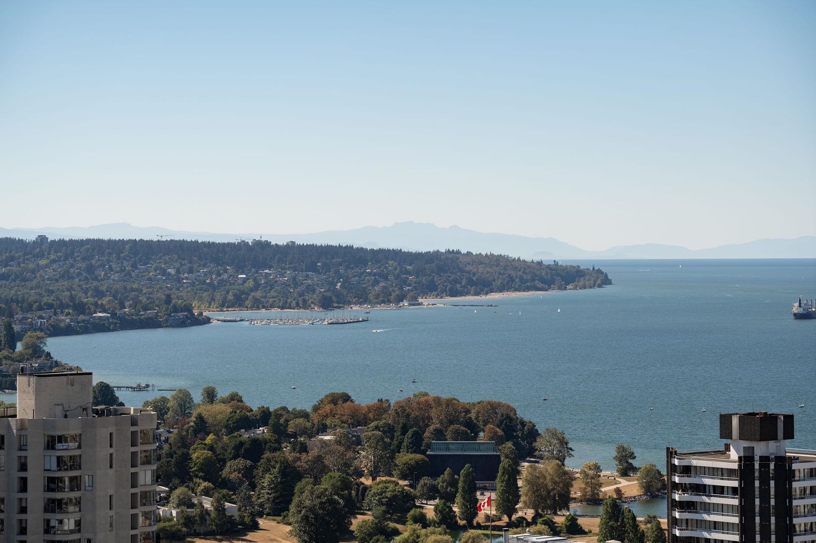 Listing Image 9
