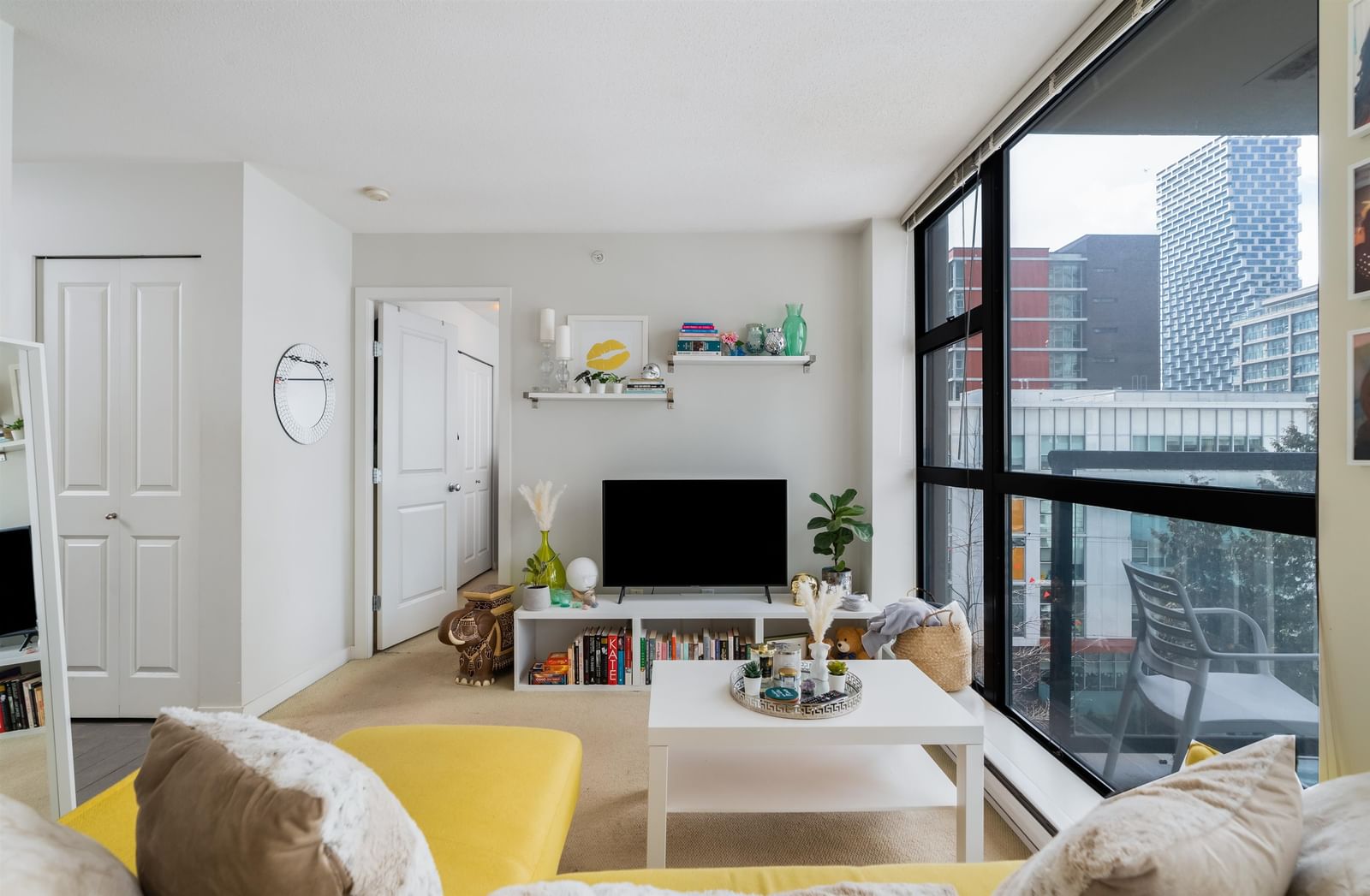 Listing Image 5