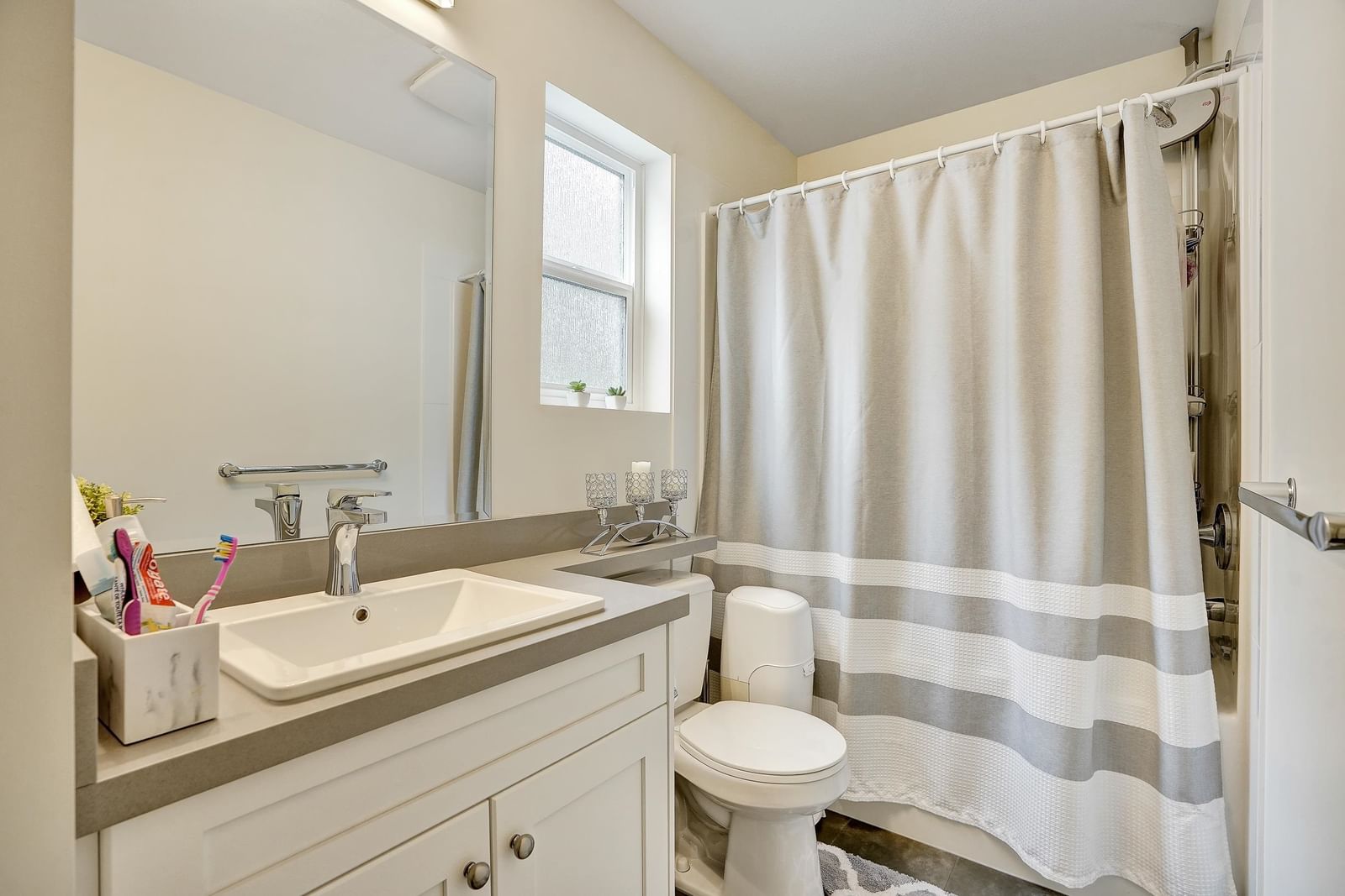 Listing Image 24