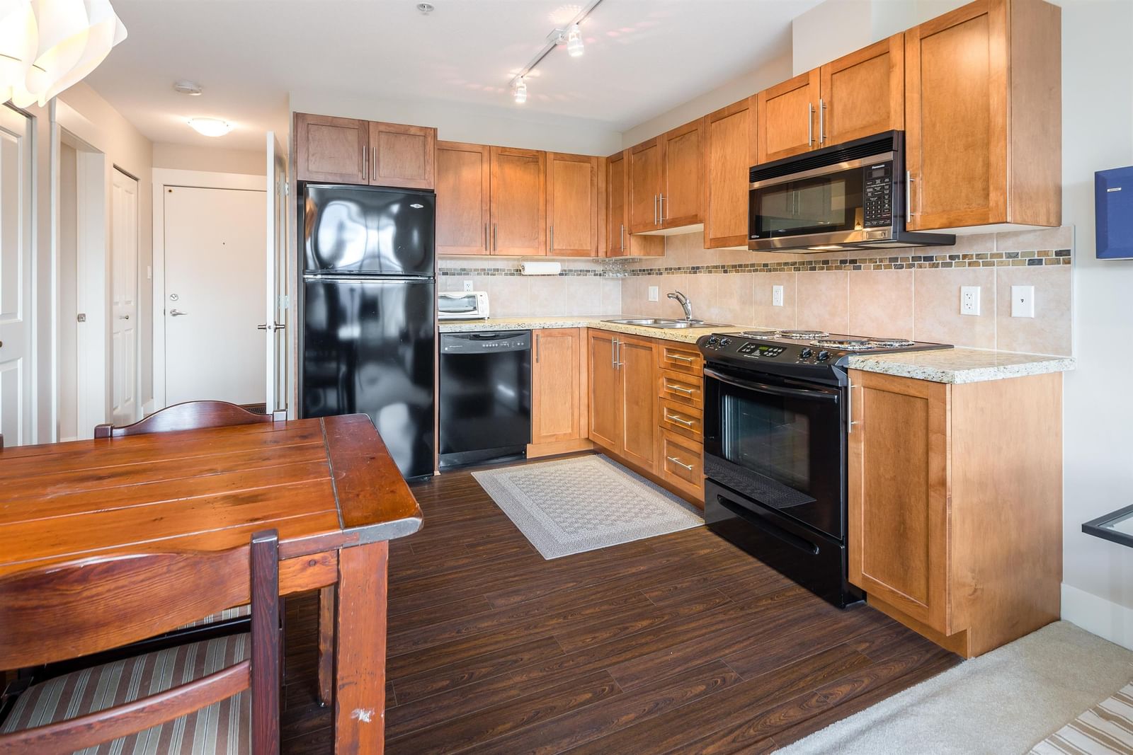 Listing Image 13