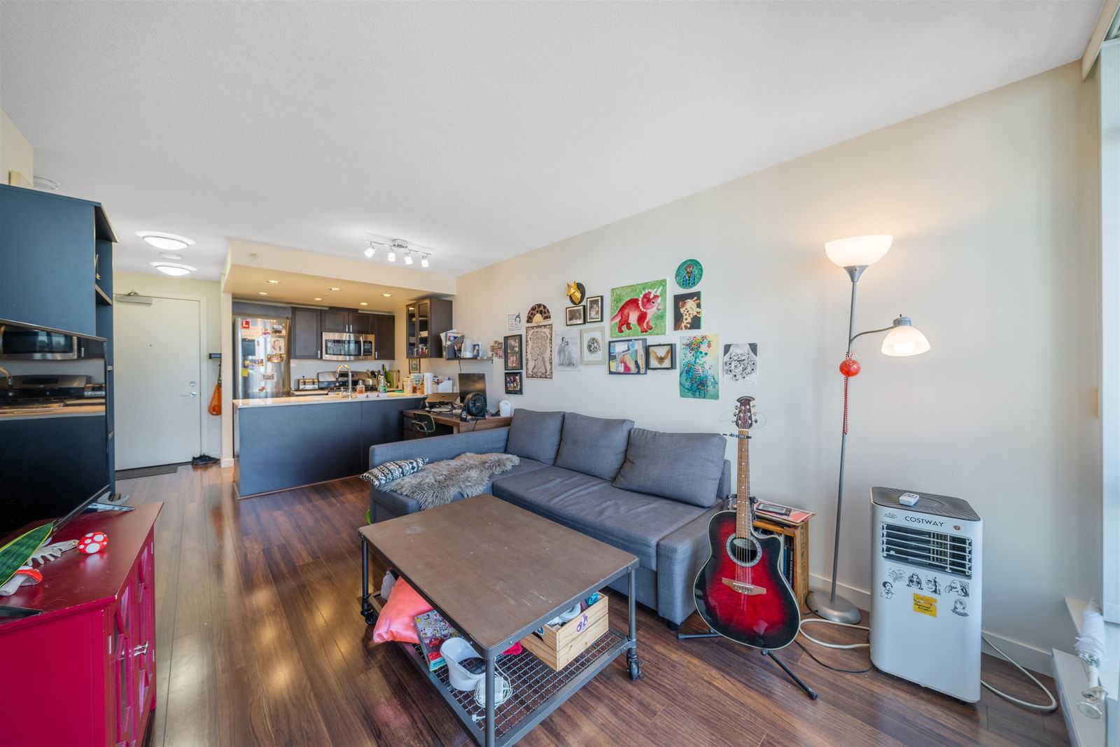 Listing Image 8