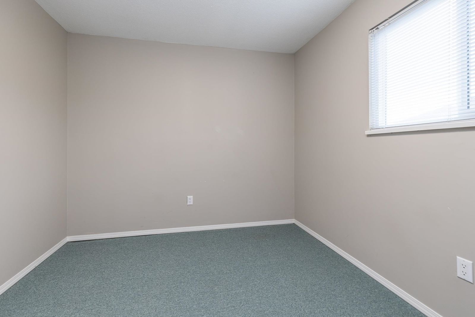 Listing Image 30