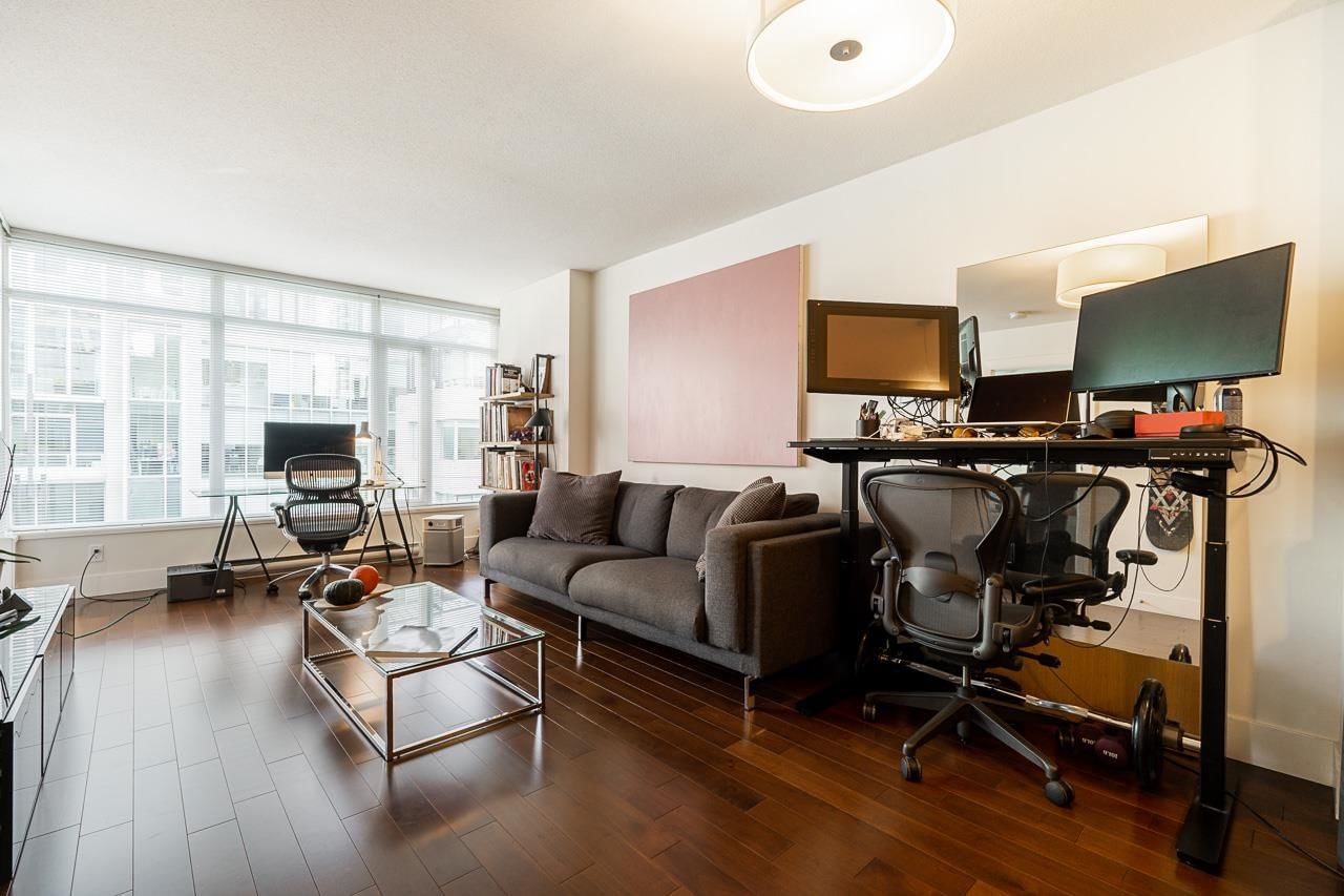 Listing Image 11