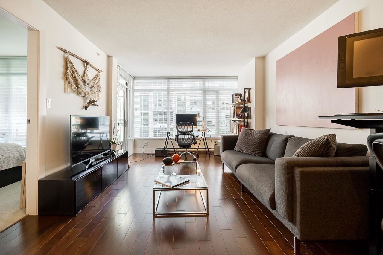 Listing Image 12