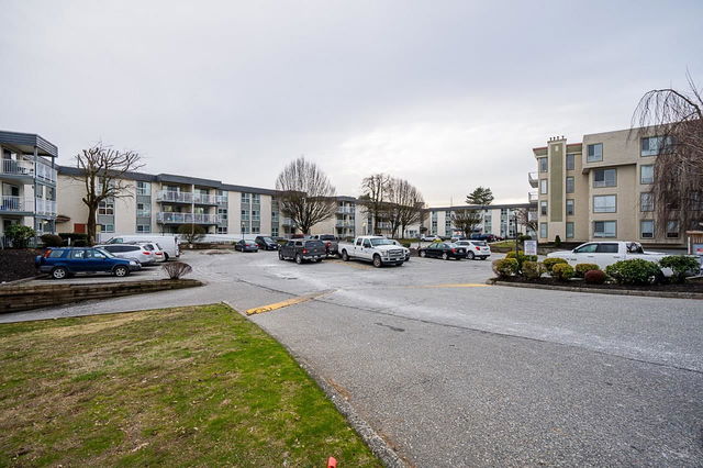 128 - 32850 George Ferguson Way
