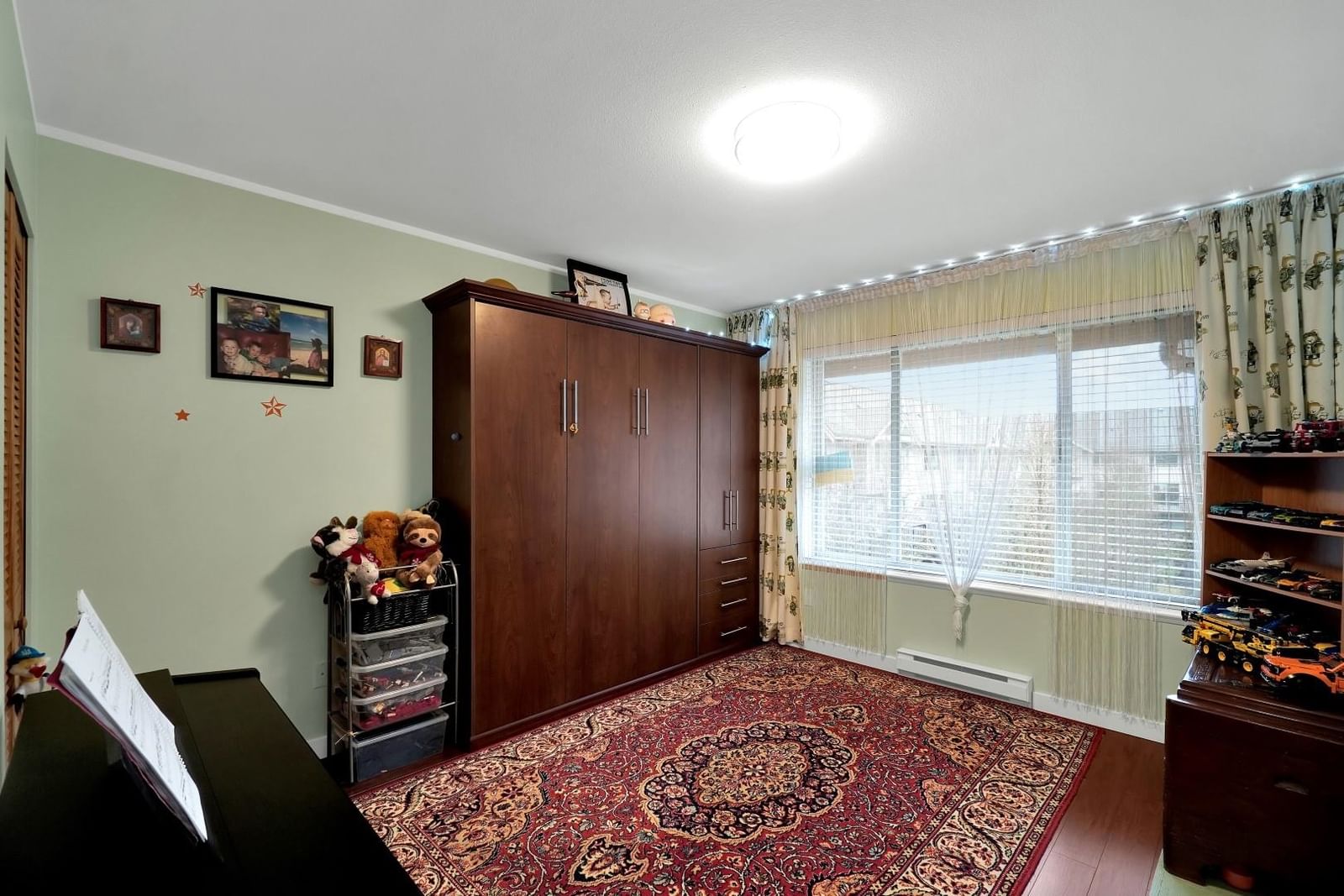 Listing Image 14