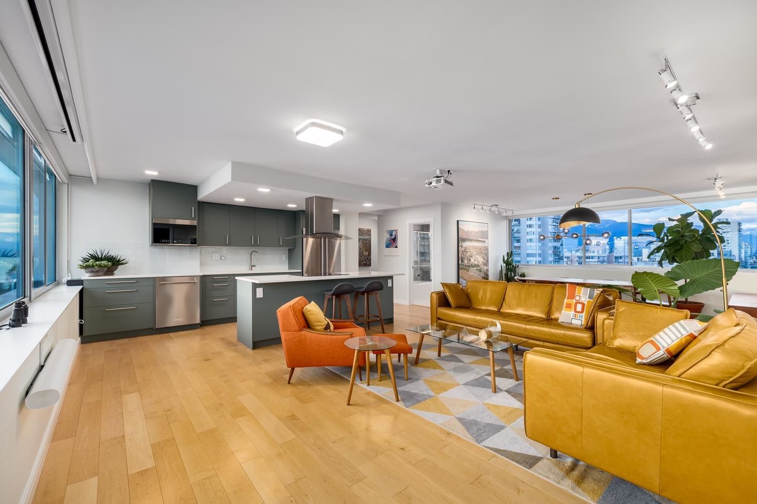 Listing Image 9