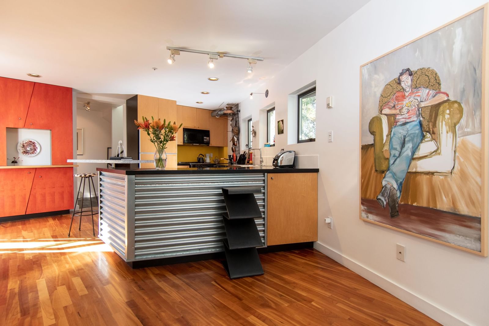 Listing Image 12