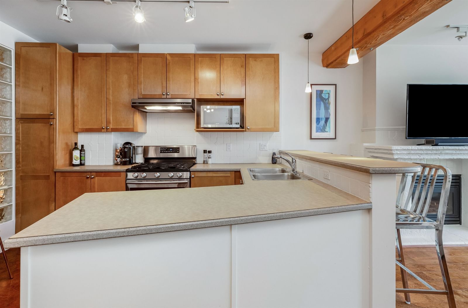 Listing Image 18