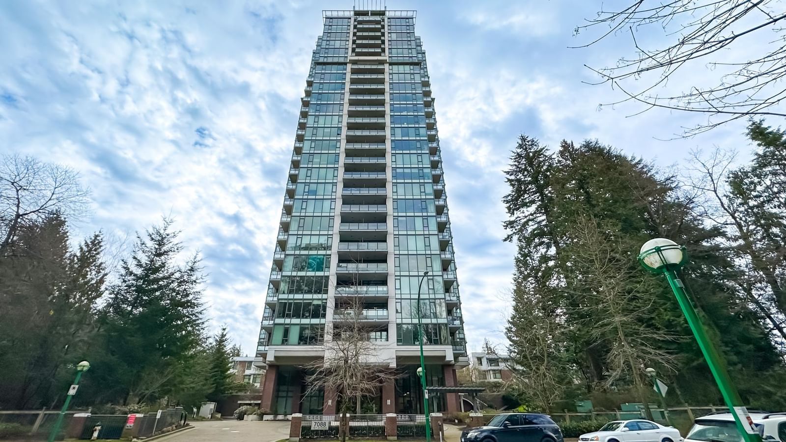 Listing Image 19