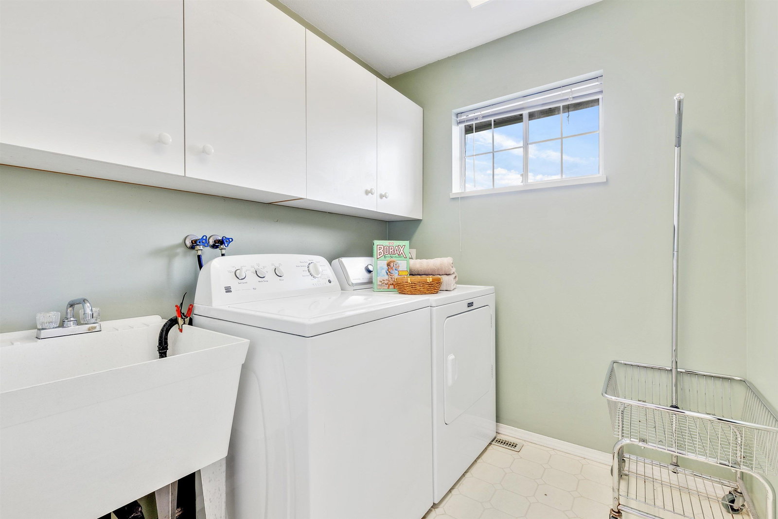 Listing Image 22
