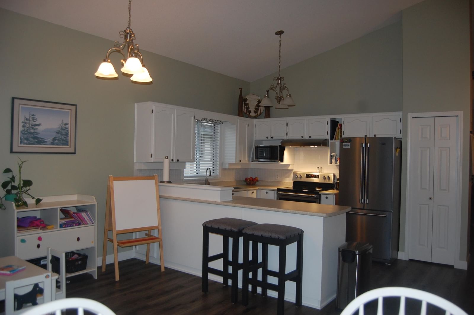 Listing Image 9