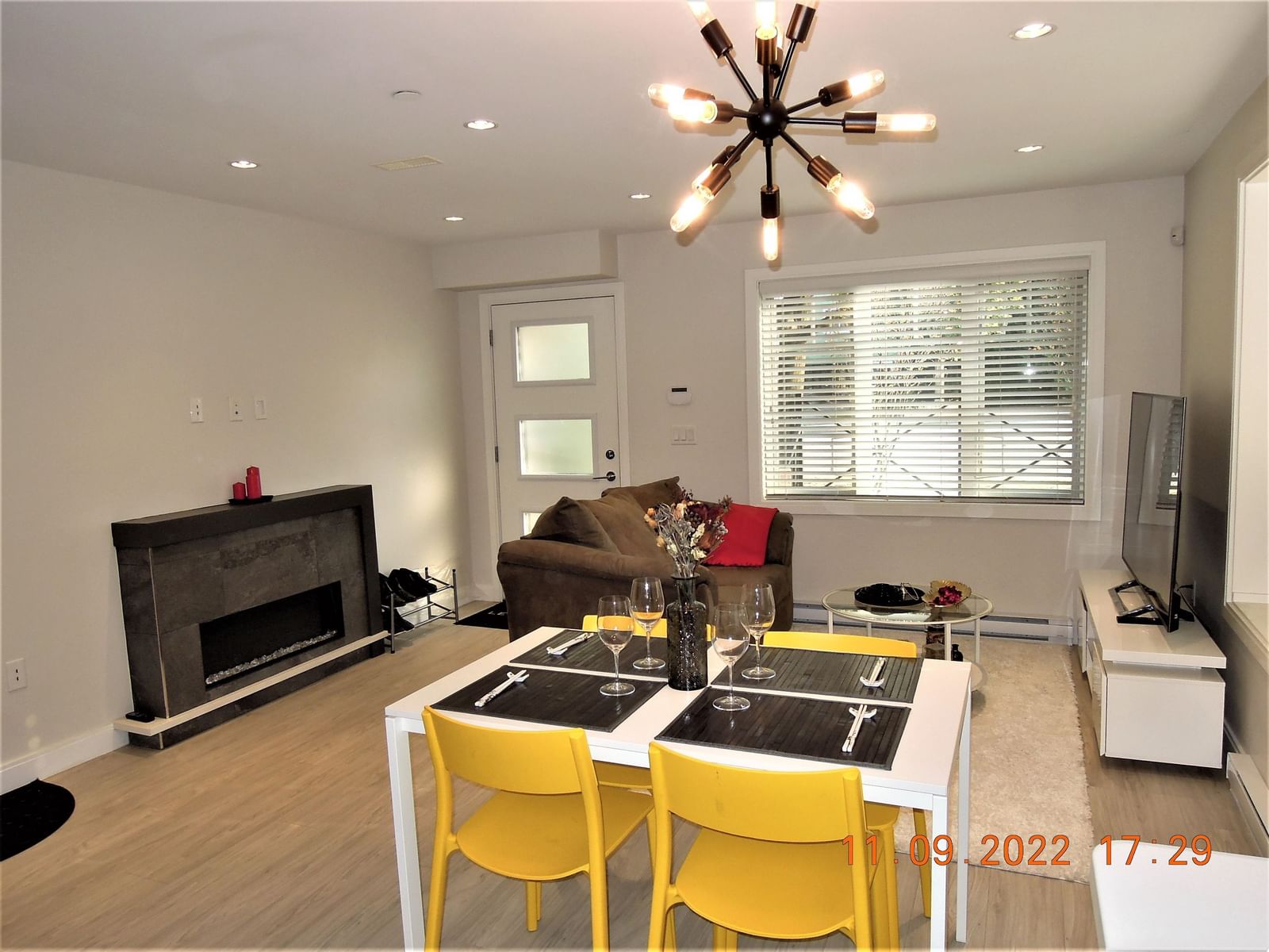 Listing Image 10