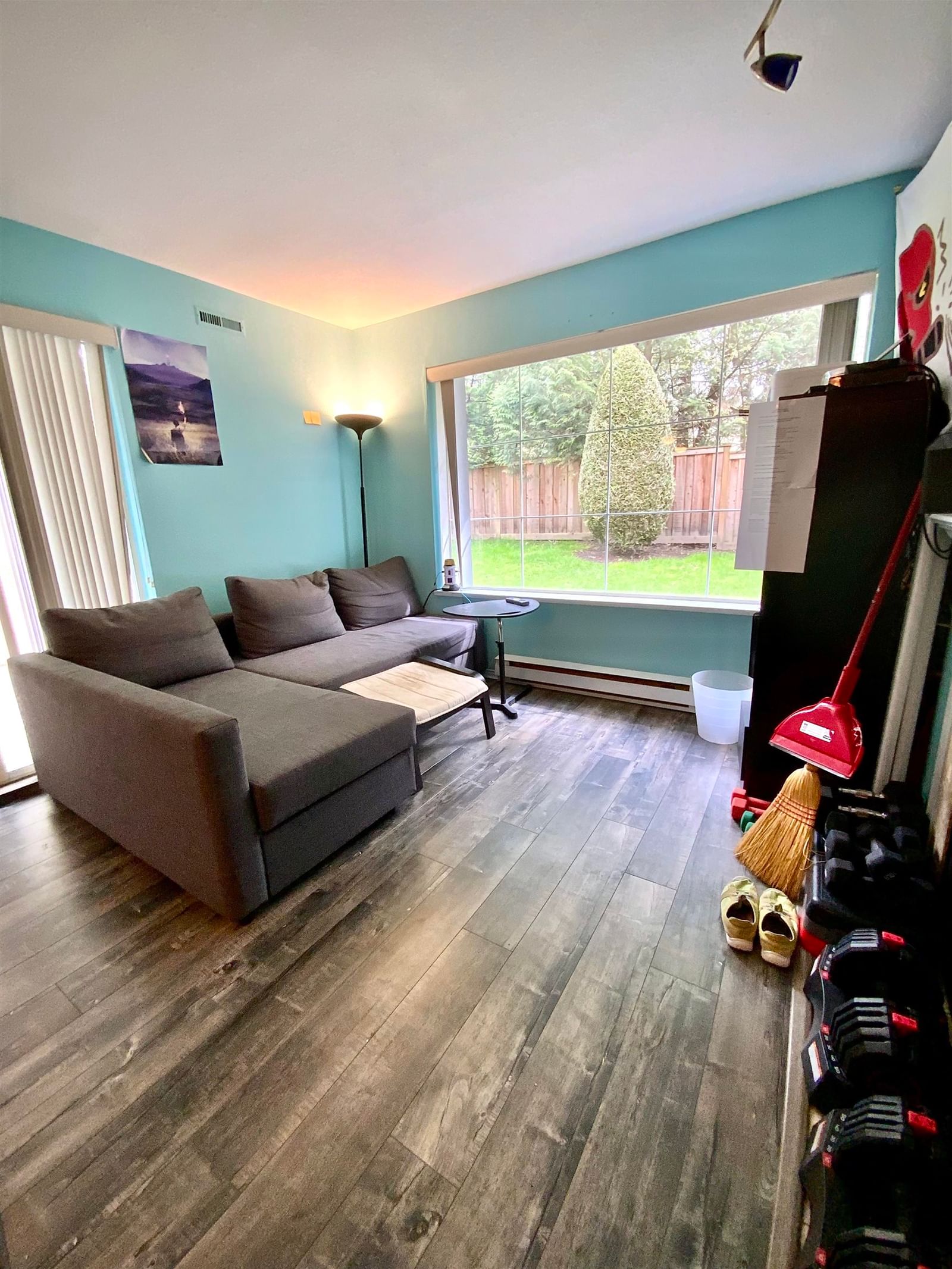 Listing Image 10