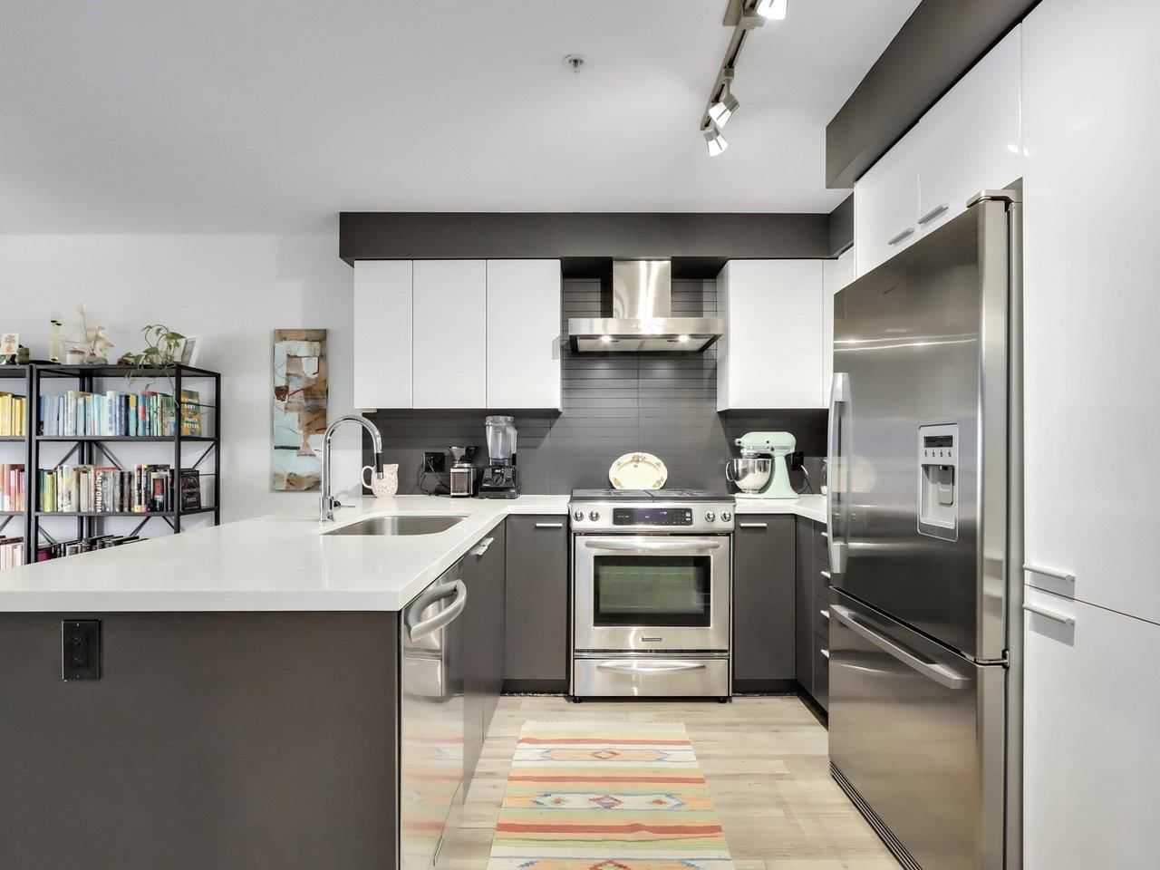 Listing Image 15