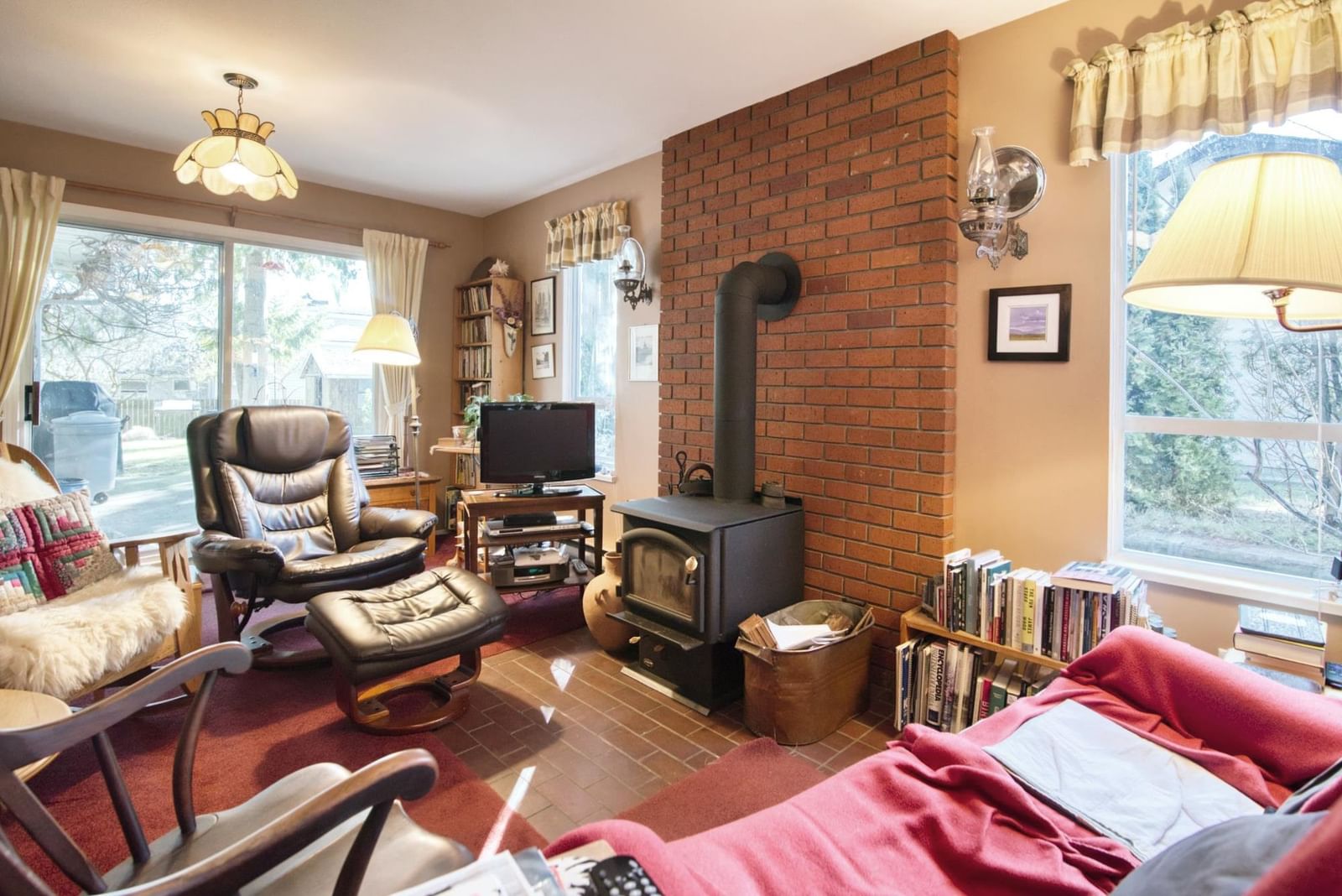 Listing Image 8