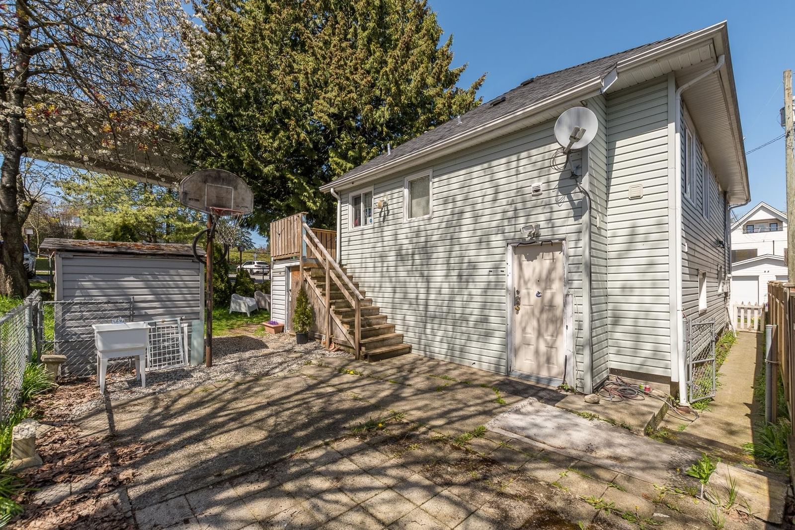 Listing Image 5