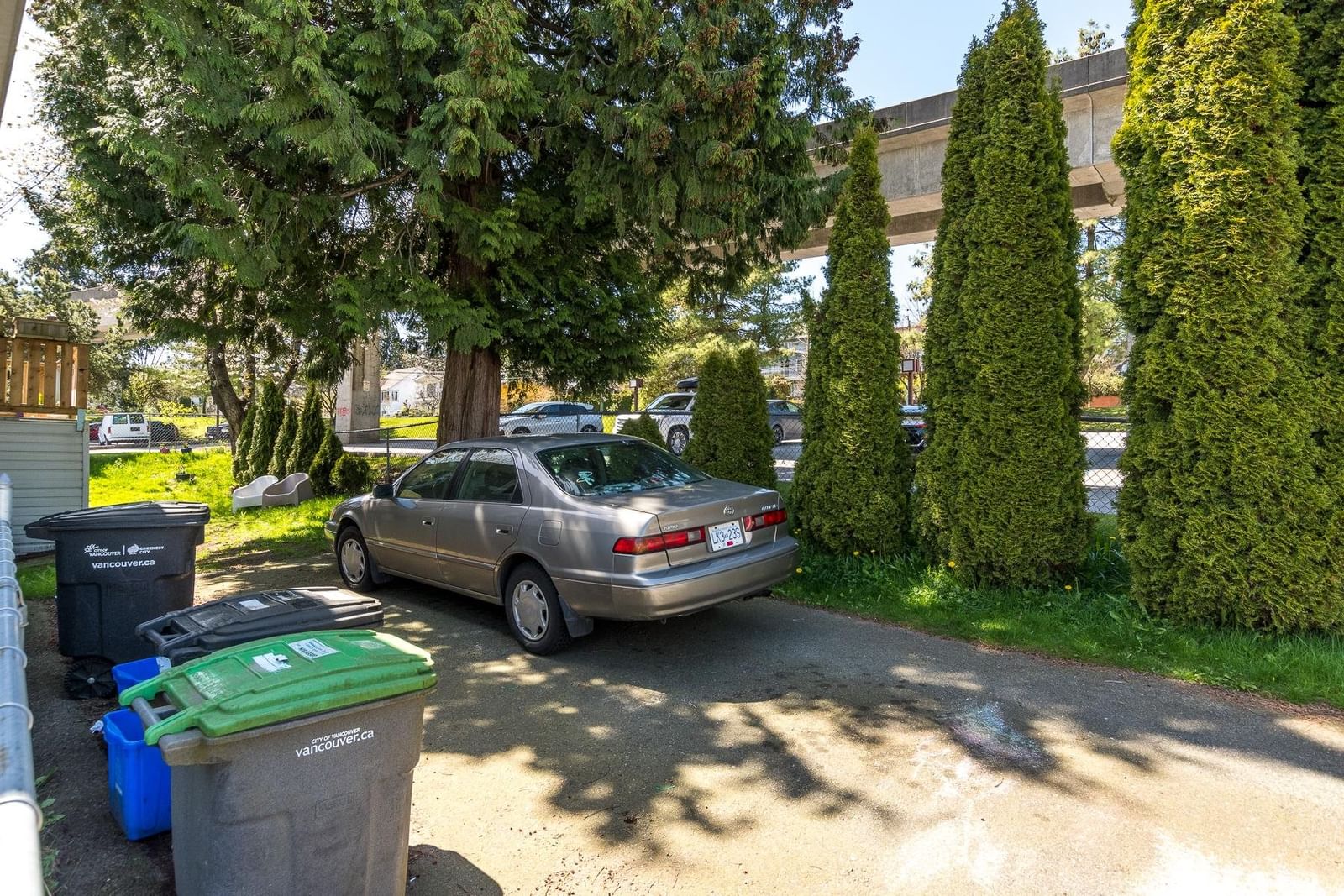 Listing Image 8